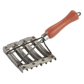 Kefa na kravu s hrebeňom