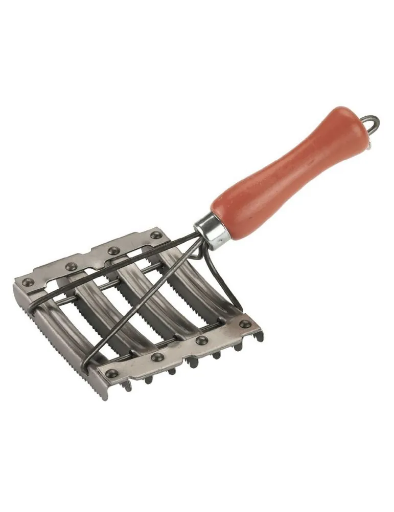 Kefa na kravu s hrebeňom