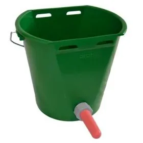 Napájací kýbel pre teľatá s cumlom